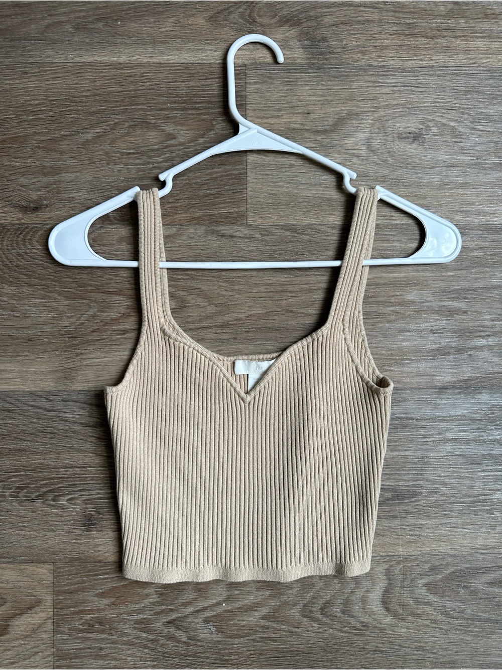 H&M Ribbed Knit Beige Sweetheart V-Neck‎ Crop Tank Size XS